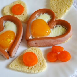 Oeuf et Saucisse en coeur