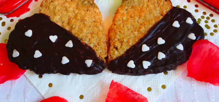 Biscuits Avoine et beurre de Cacahuète biscuits en forme de coeur au beurre de cacahuète et flocons d'avoine