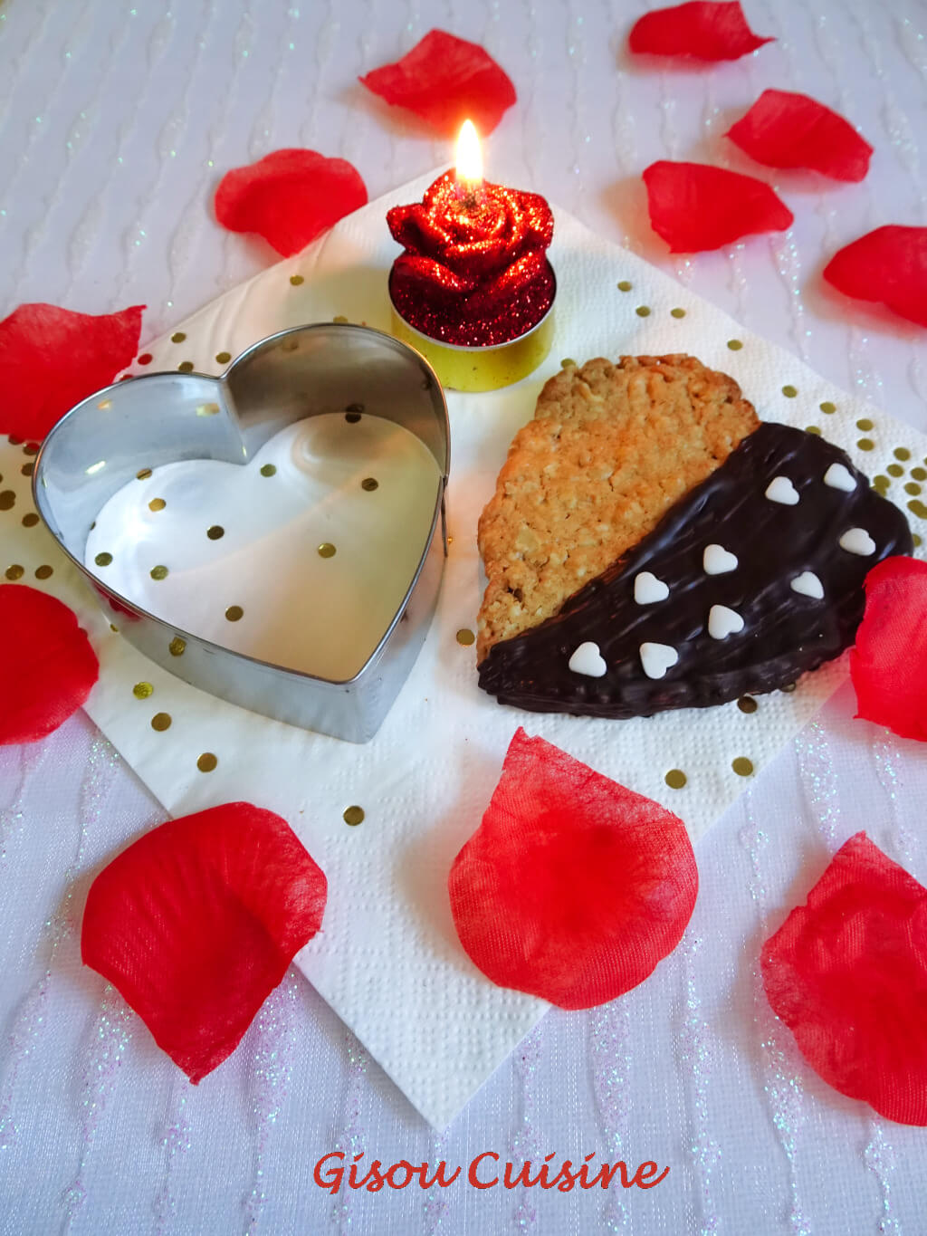biscuits en forme de coeur au beurre de cacahuète et flocons d'avoine